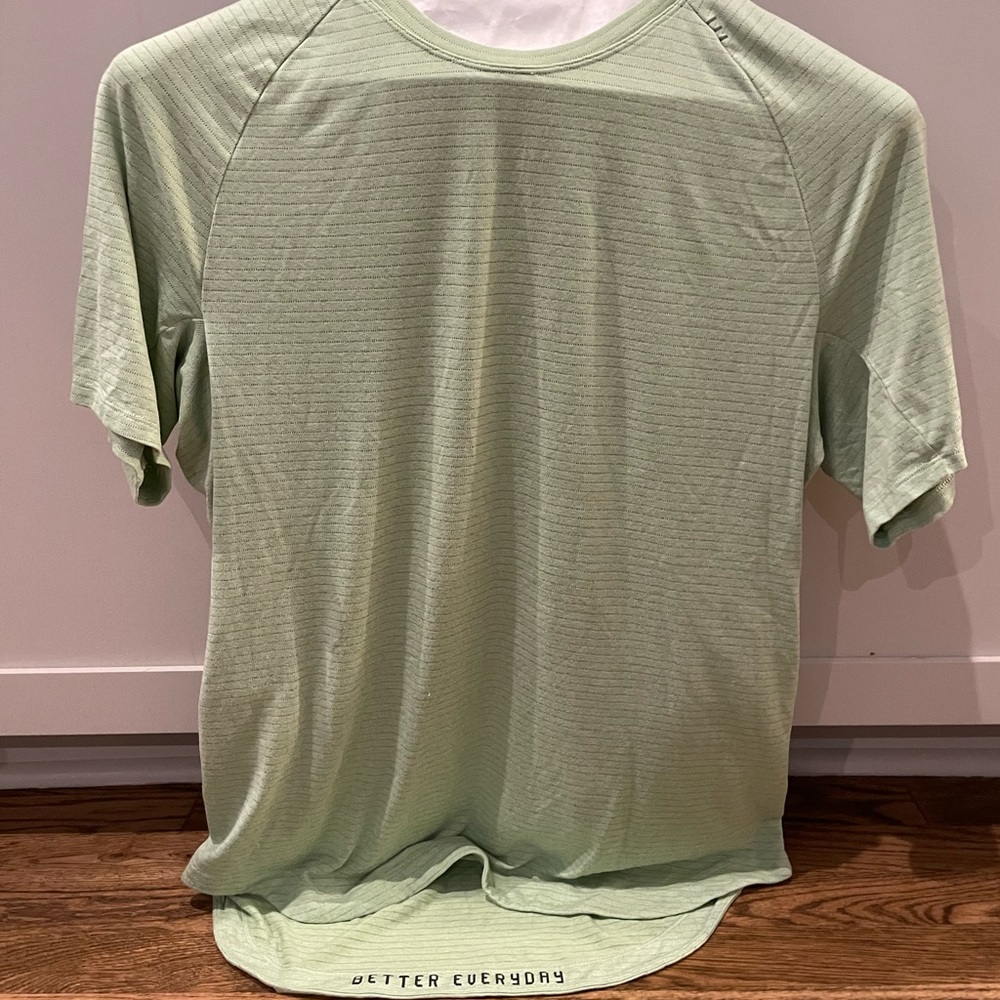 Lululemon mens tshirt